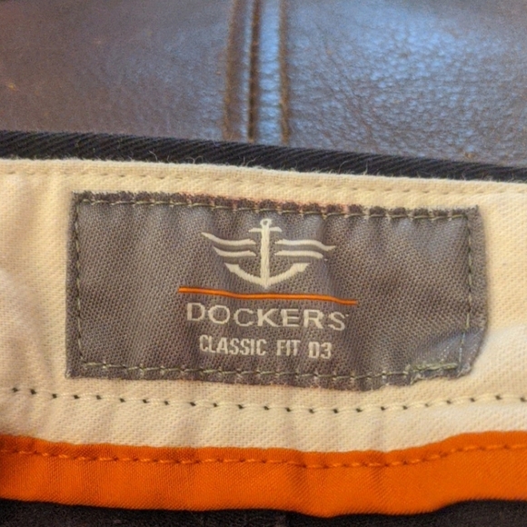 Men's Black Dockers, size 38x34 - Picture 2 of 6